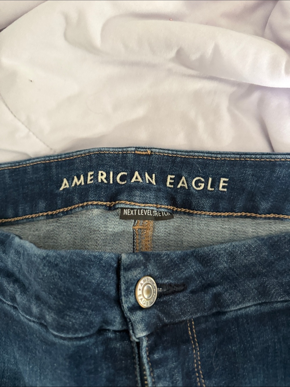 American Eagle Outfitters Women's Dark Blue High-Rise Jeans